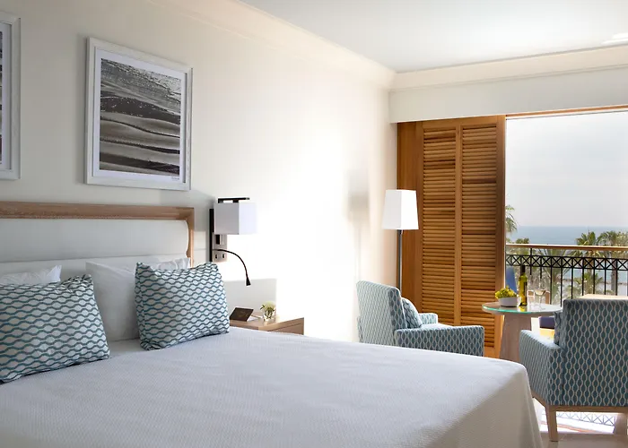 Best Four Star Hotels in Paphos for Luxury Stays